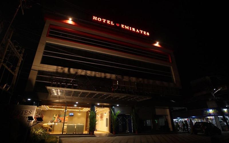 Kannangad Hotel Emirates מראה חיצוני תמונה