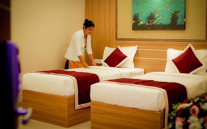 Kannangad Hotel Emirates מראה חיצוני תמונה